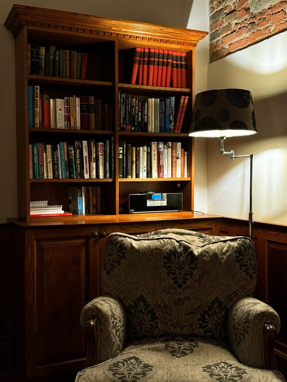 Tips for Creating a Cozy and Inviting Reading Nook at Home